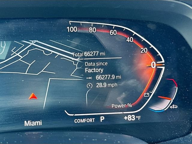 Used 2021 White BMW xDrive40i image 12