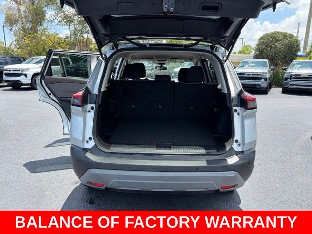 Used 2023 Silver Nissan SV image 16