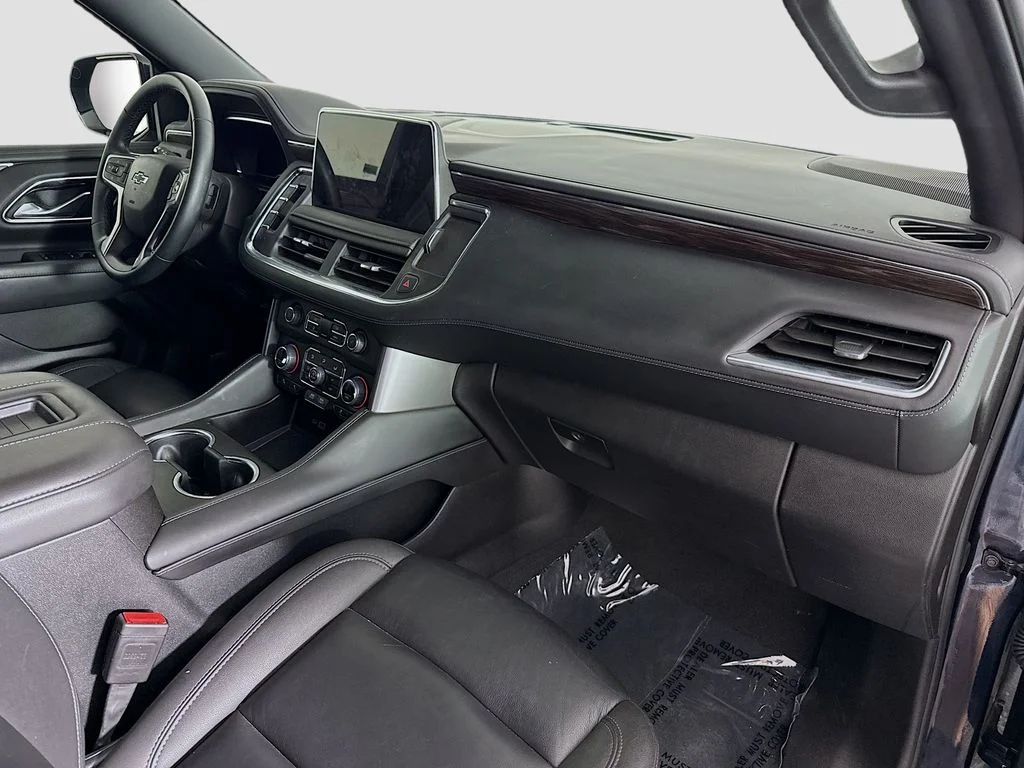 Used 2024 Gray Chevrolet Z71 image 30