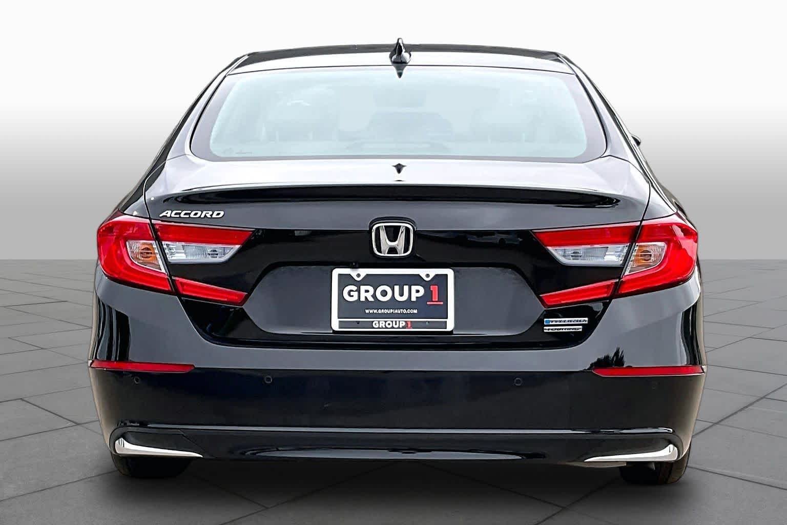 Used 2020 Crystal Black Pearl Honda Touring image 5