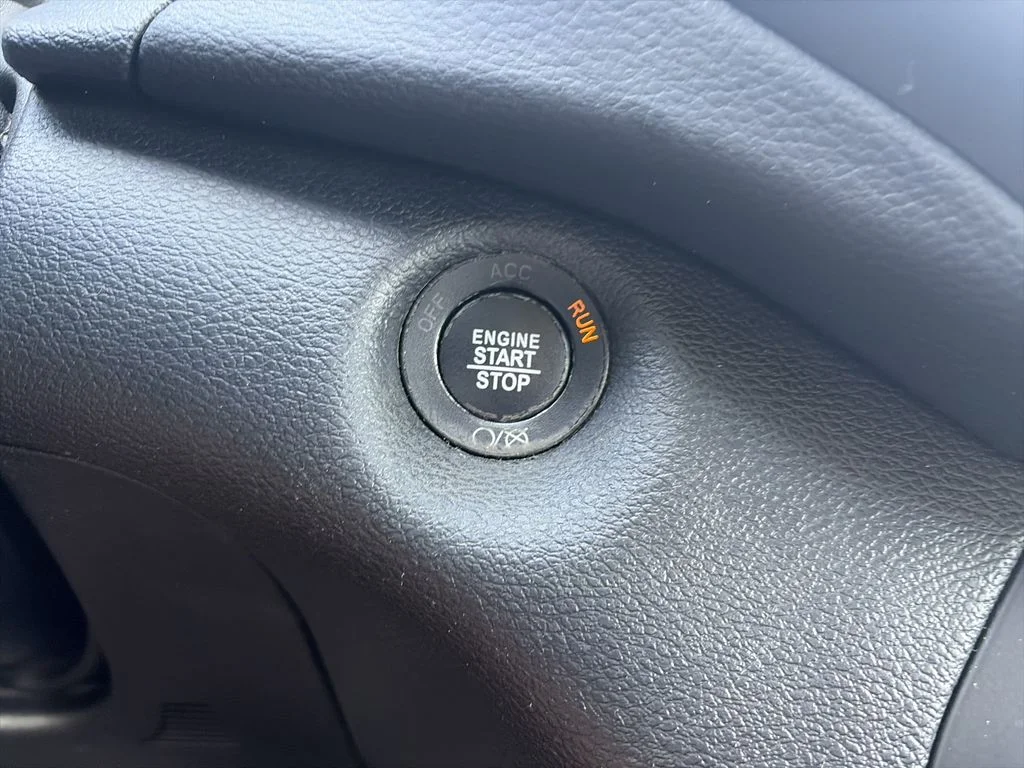 Used 2019 Gray Jeep Trailhawk image 28