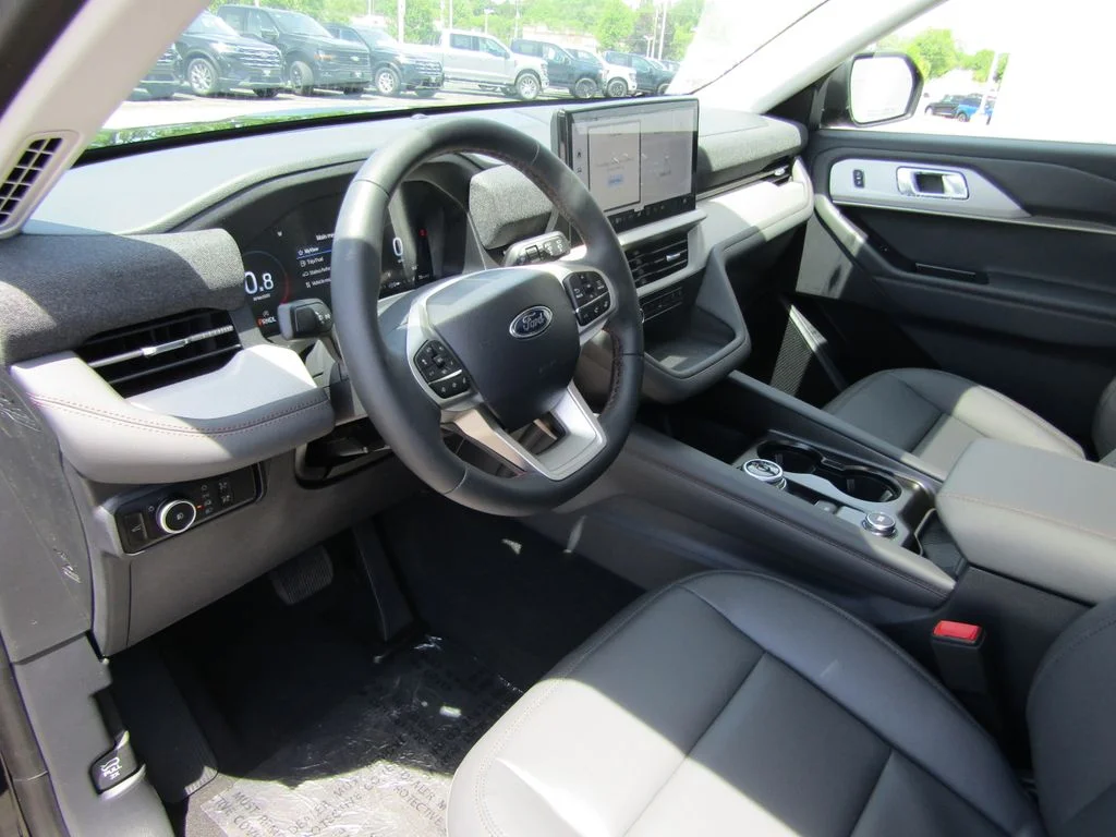 New 2026 Agate Black Metallic Ford Active image 10