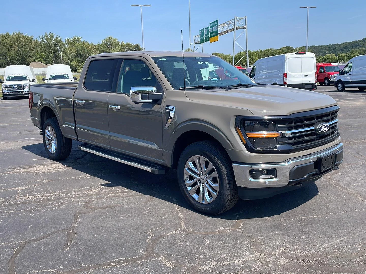 New 2026 Marsh Gray Ford XLT image 7