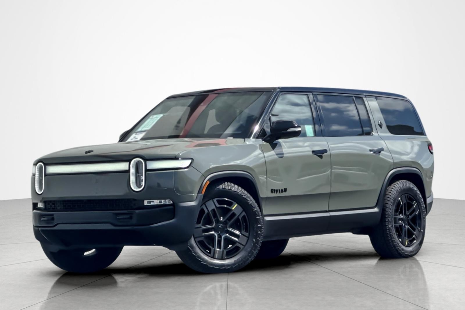 2023 Rivian R1S Adventure
