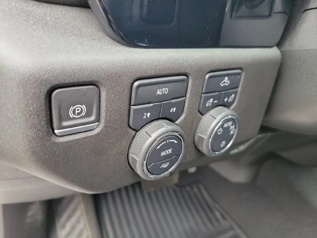2023 Chevrolet Silverado 1500 LT - Photo 27