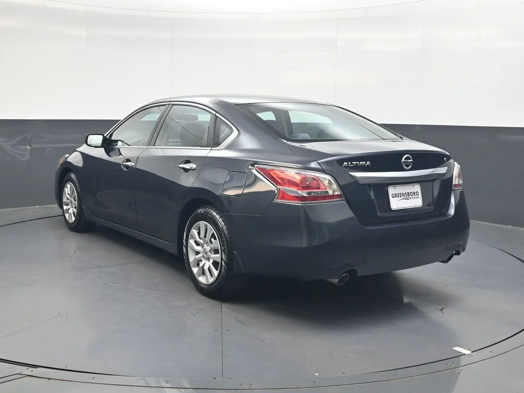 Used 2015 Storm Nissan 2.5 S image 6