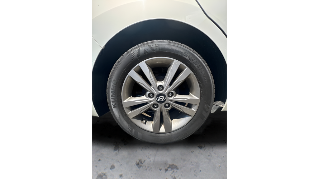 Used 2017 Mineral Beige Hyundai Value Edition image 22