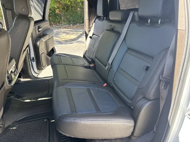 Used 2022 White GMC Denali image 14