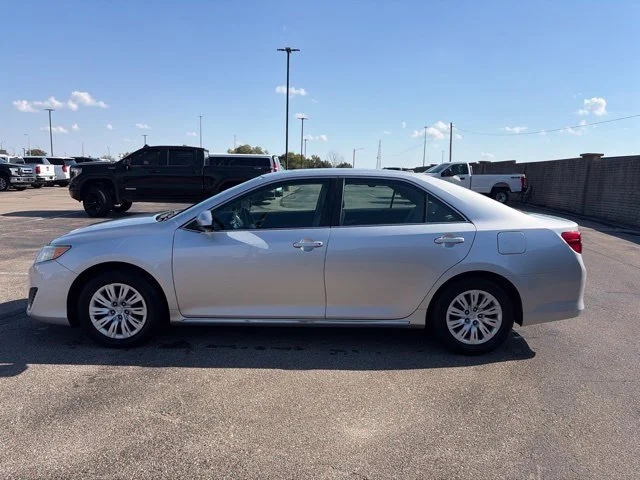 Used 2014  Toyota L image 4
