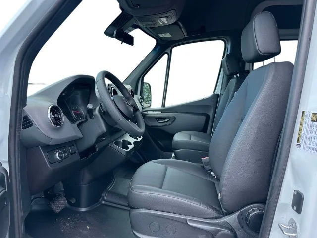 New 2026  Mercedes-Benz Crew 170 WB image 18