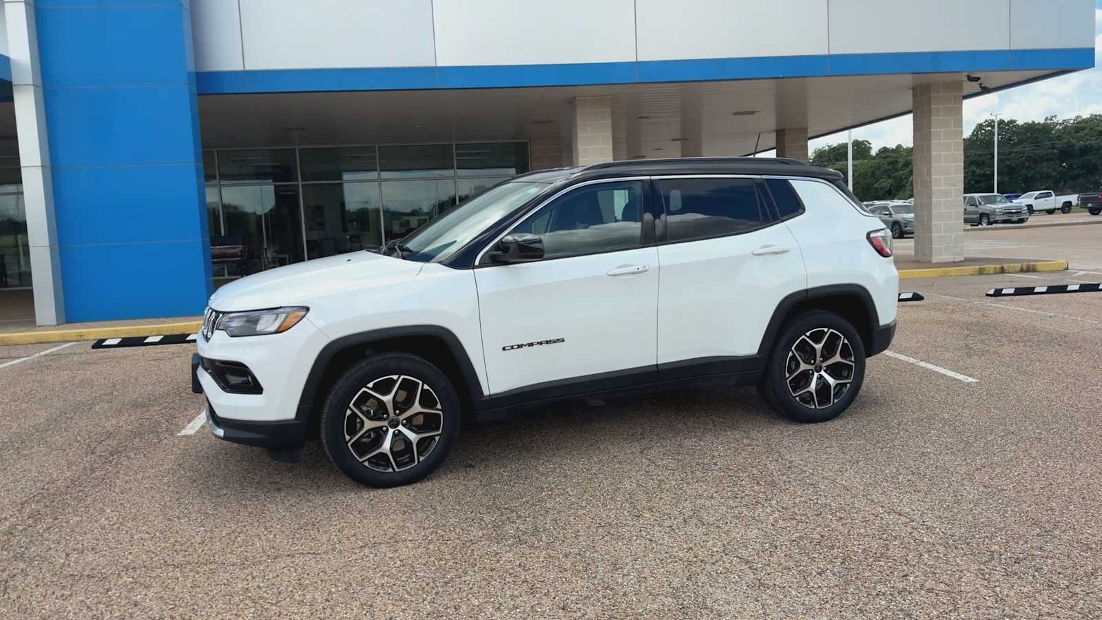 Used 2025 Bright White Clearcoat Jeep Limited image 5