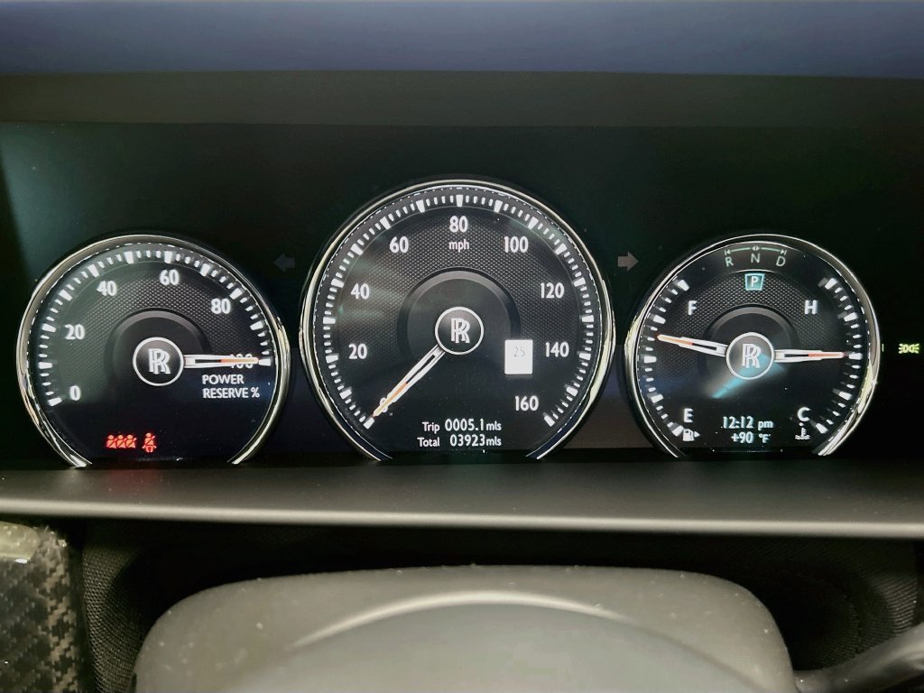 Used 2024 Stone Gray Rolls-Royce Black Badge image 33