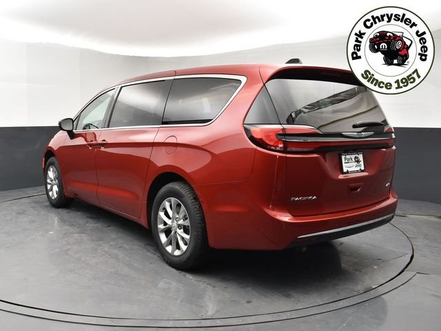 New 2026 Red Hot Pearl-Coat Exterior Paint Chrysler Select image 4