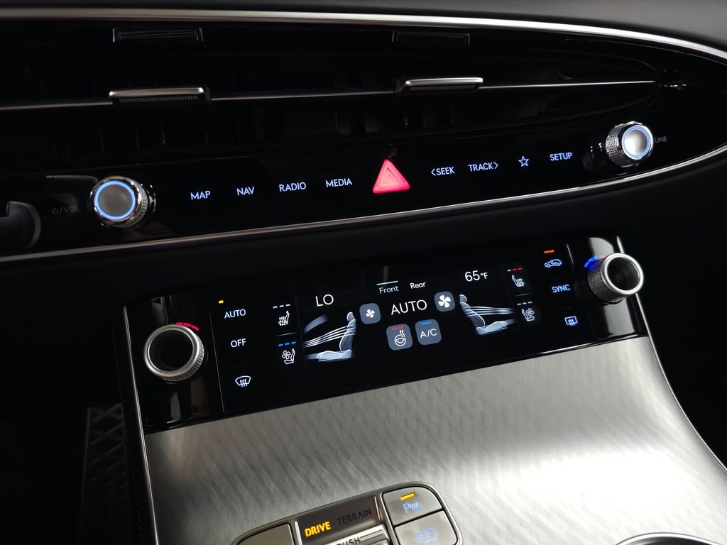New 2026 White Genesis 2.5T SPORT PRESTIGE image 26