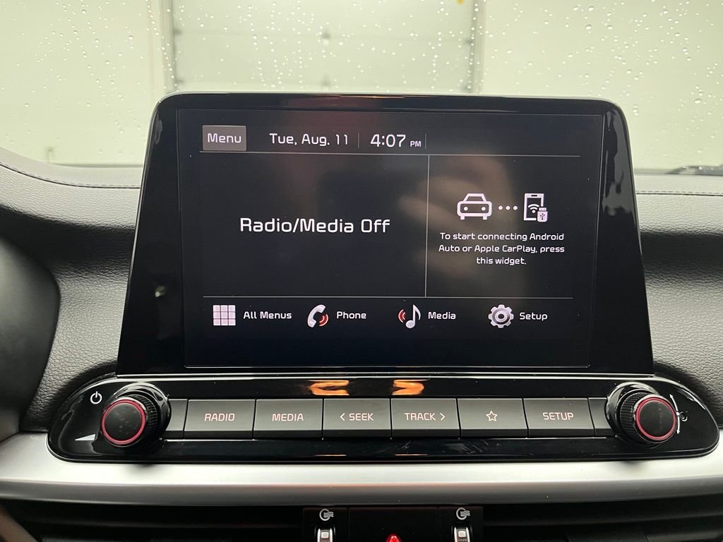 Used 2023 Currant Red Kia LXS image 5
