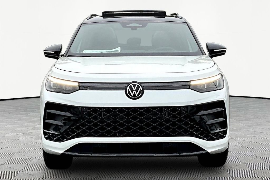 New 2026 White Volkswagen 2.0T SE R-Line Black image 2