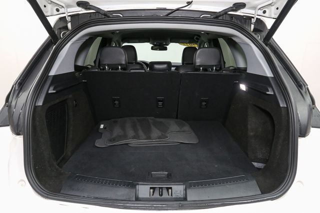 Used 2022 White Lincoln Standard image 10