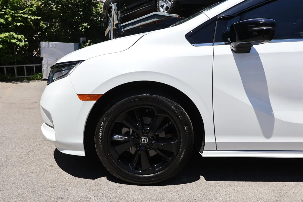 Certified Used 2024 Platinum White Pearl Honda Sport image 9