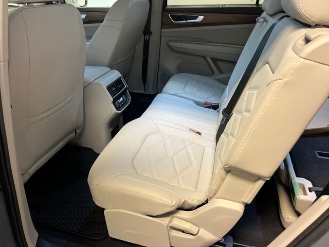 New 2026 Gray Volkswagen 2.0T SE w/Technology image 9