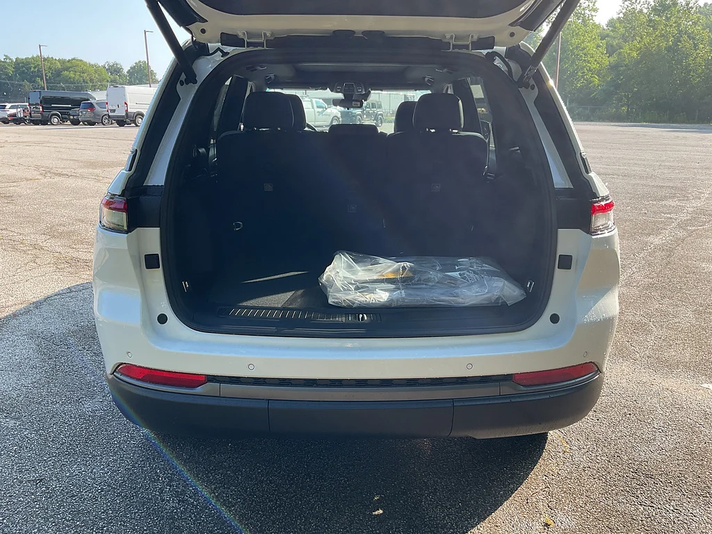 New 2027 Bright White Clearcoat Jeep Limited image 14