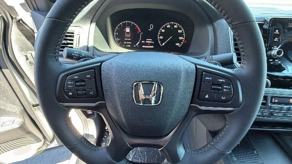 New 2026 Platinum White Pearl Honda RTL image 18