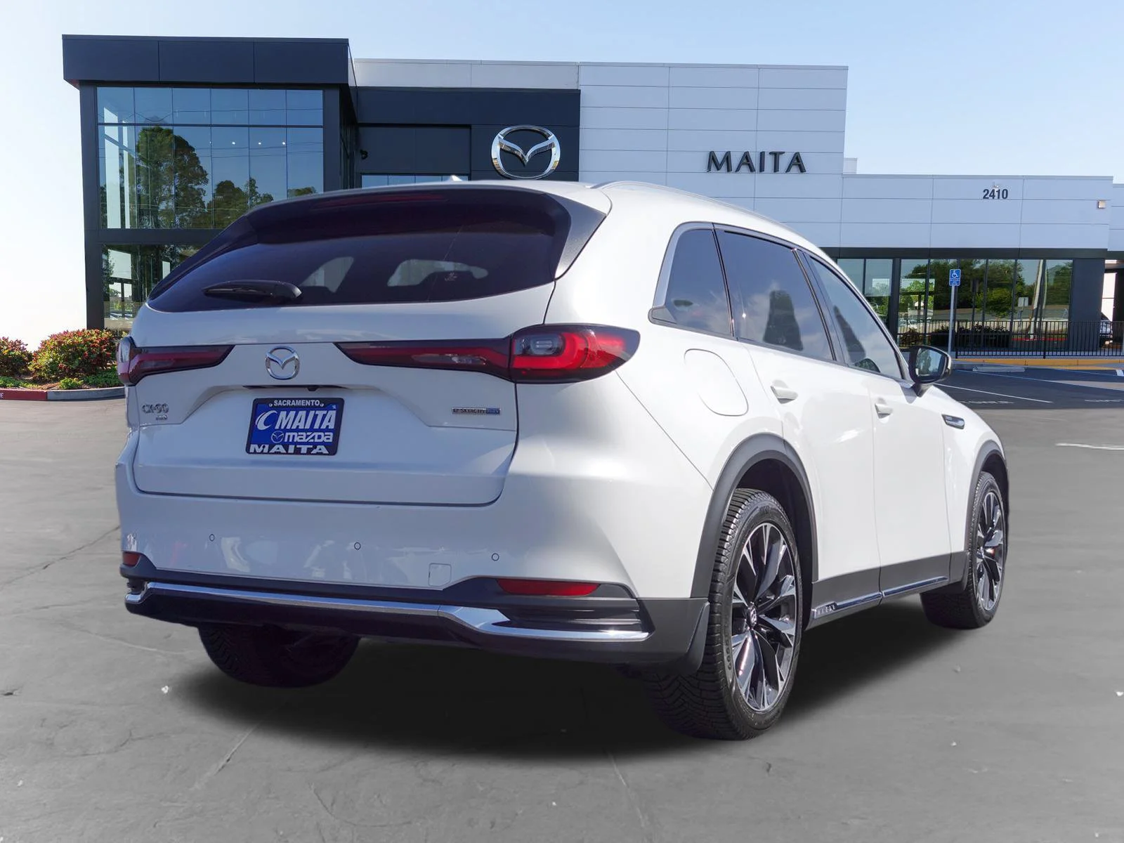 Certified Used 2024 Rhodium White Premium Mazda Premium image 4