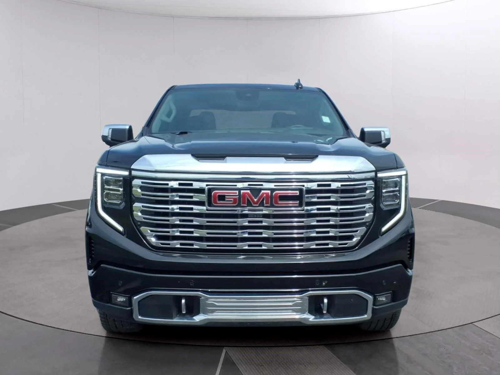 Used 2024 Onyx Black GMC Denali image 8