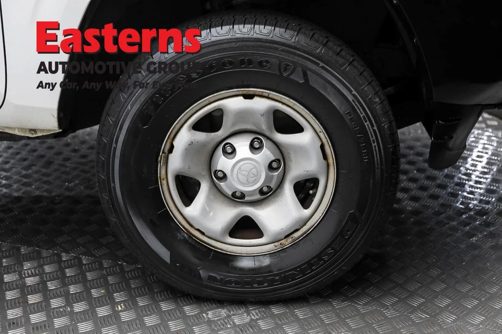 Used 2019 White Toyota SR image 28