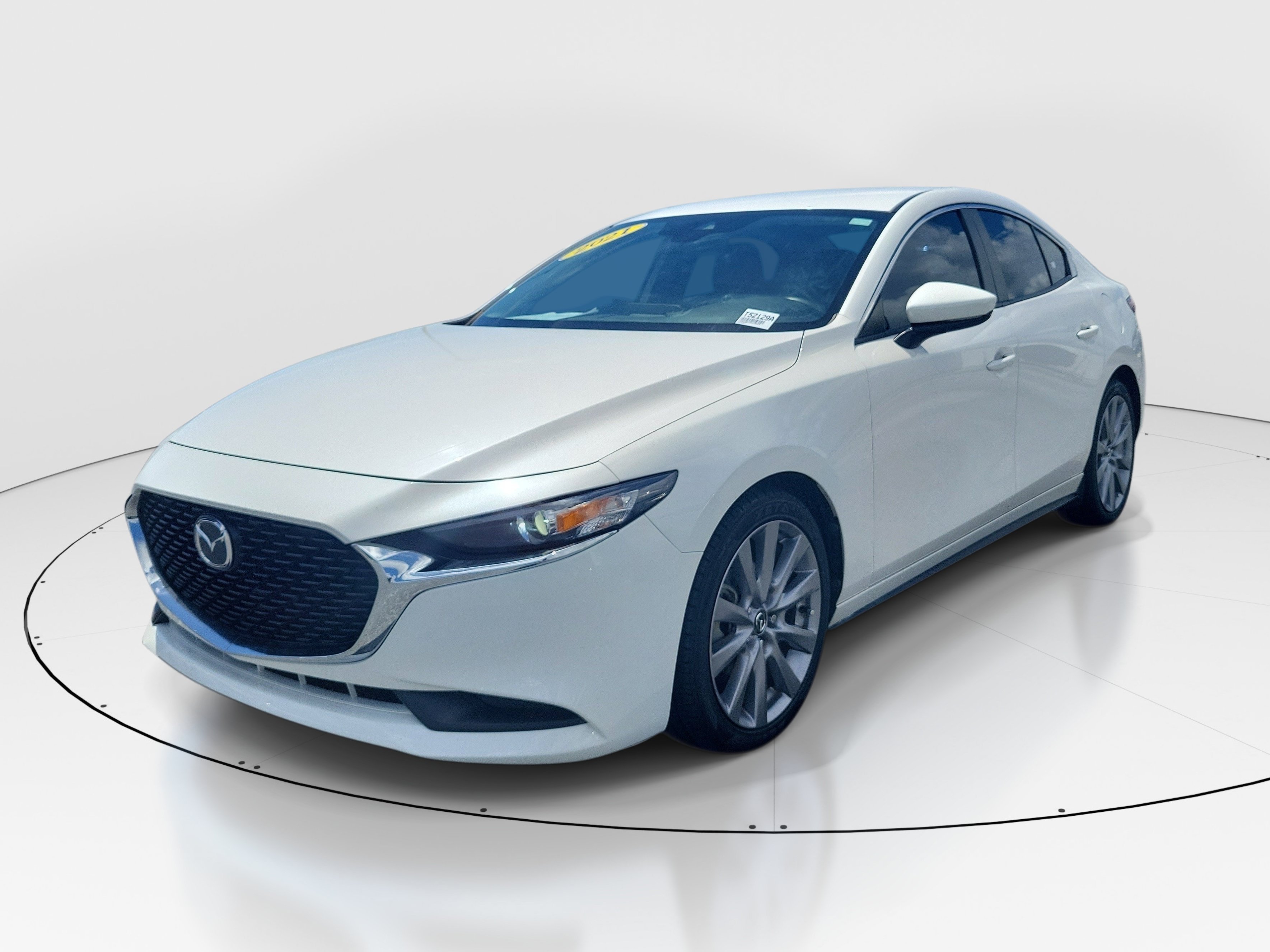 Used 2021 Snowflake White Pearl Mica Mazda Select image 3