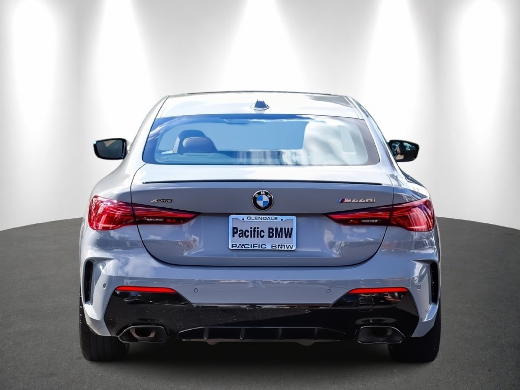 2026 BMW 4 Series photo 5
