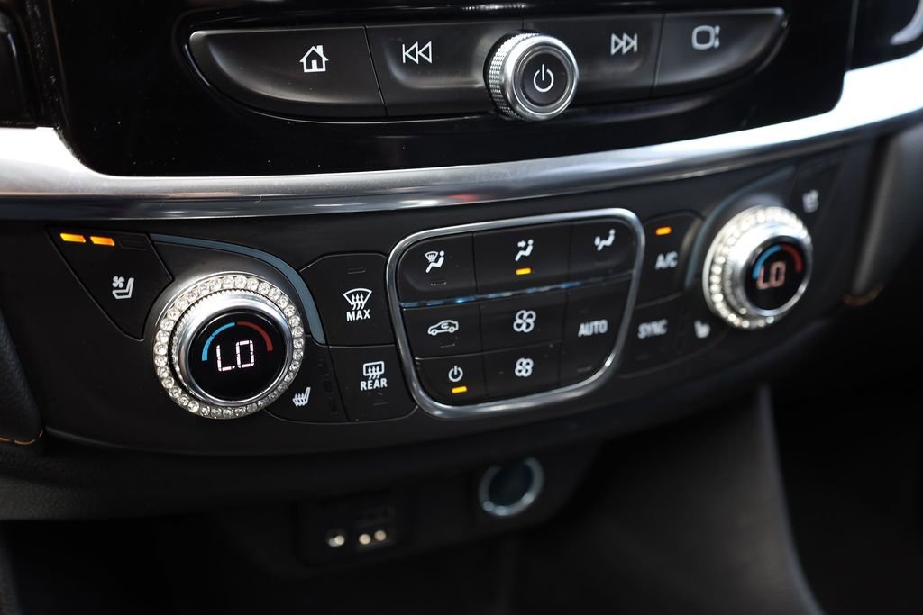 Used 2021 Summit White Chevrolet Premier image 17