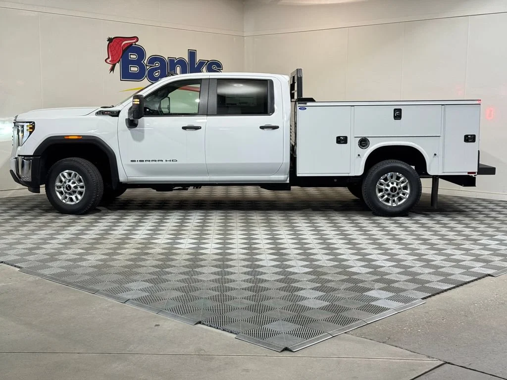 New 2026 Summit White GMC Pro image 5