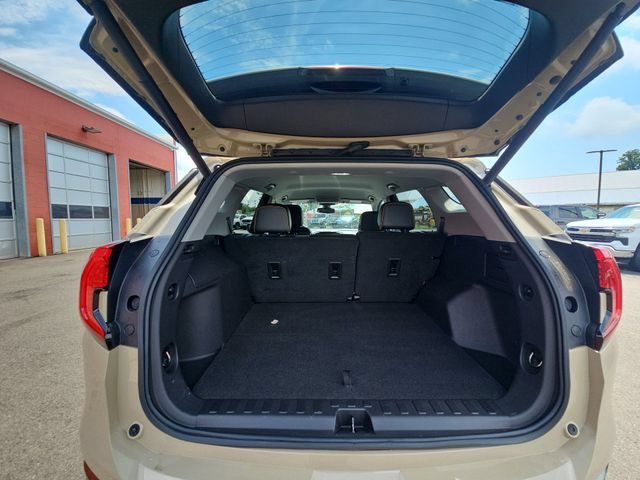 Used 2022 Desert Sand Metallic GMC AT4 image 29