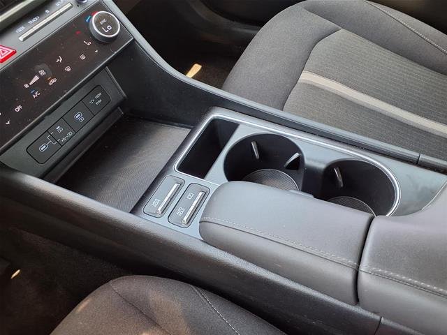 Used 2024  Hyundai  image 7