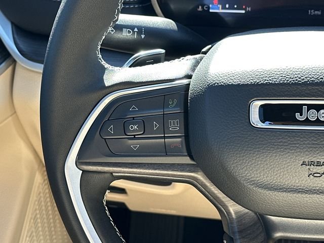 New 2025 White Jeep Limited image 30