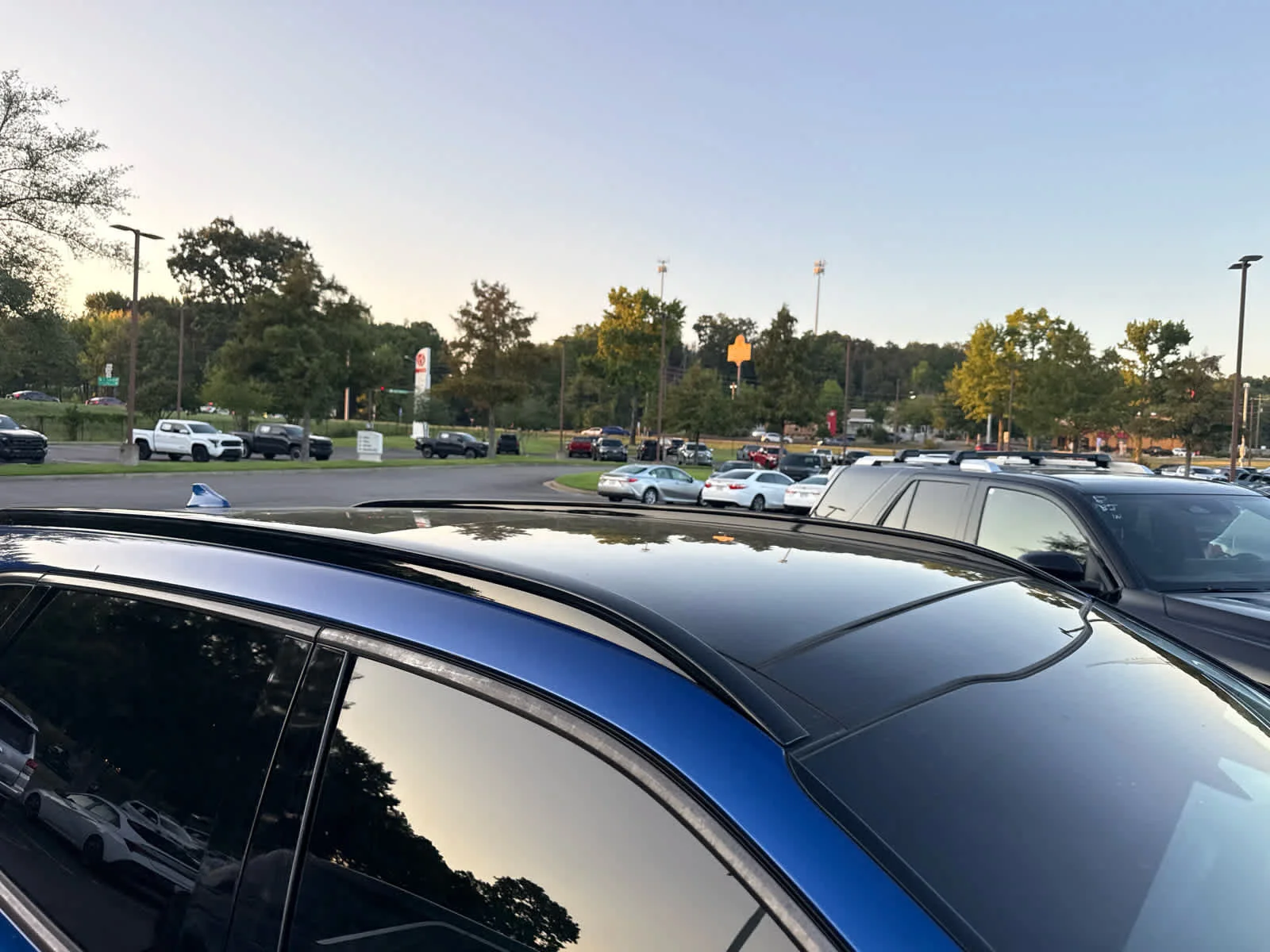 Used 2022 Sapphire Blue Kia S image 3