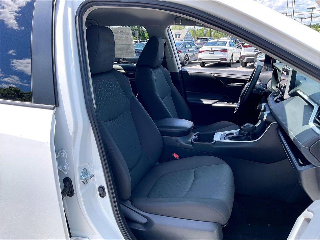 Used 2024 Ice Toyota XLE image 10