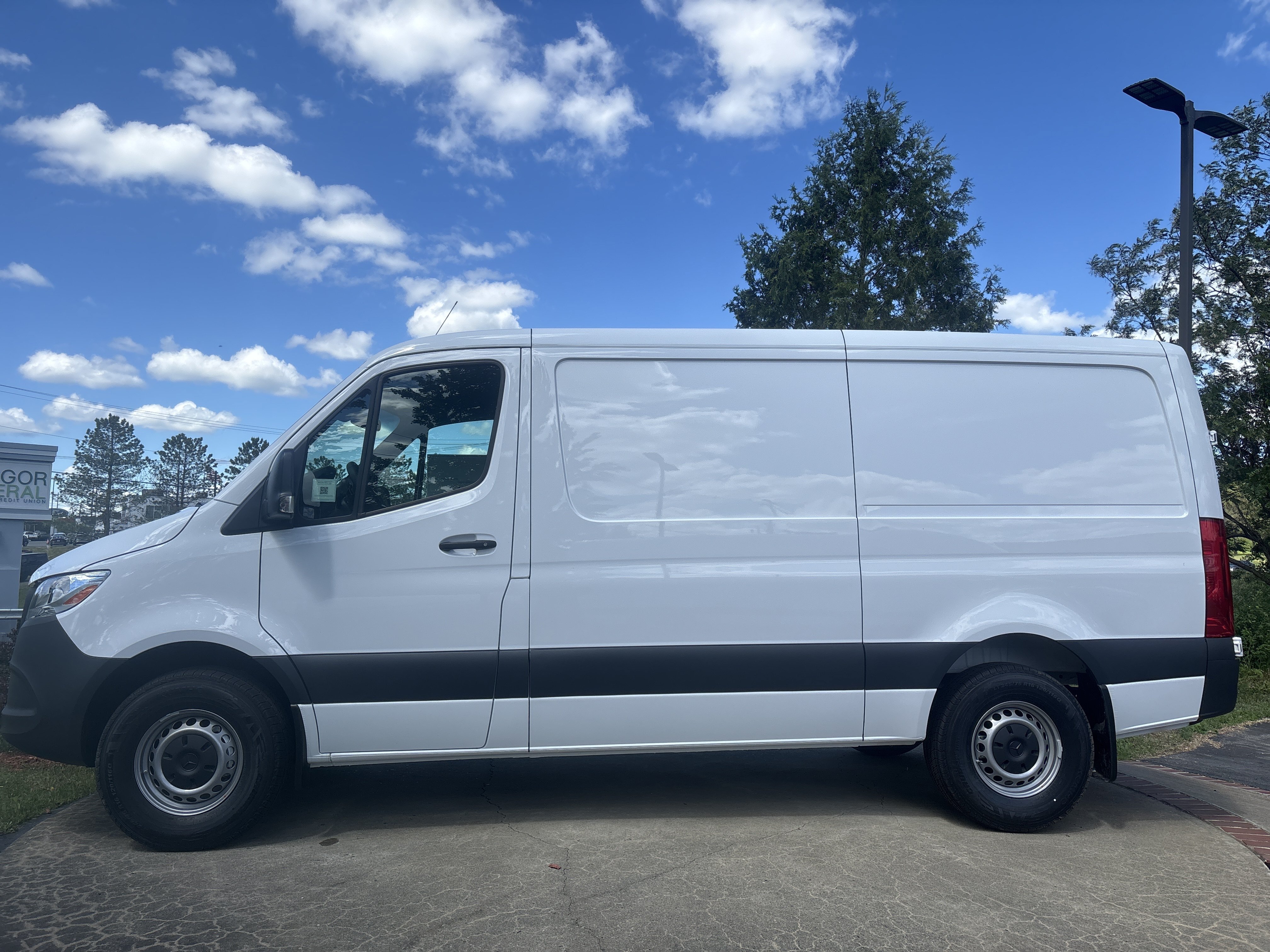 New 2026 ARCTIC WHITE Mercedes-Benz Worker image 2
