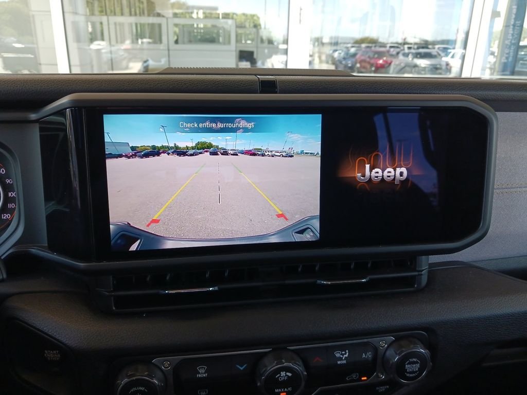 Used 2025 Gray Jeep Nighthawk image 21