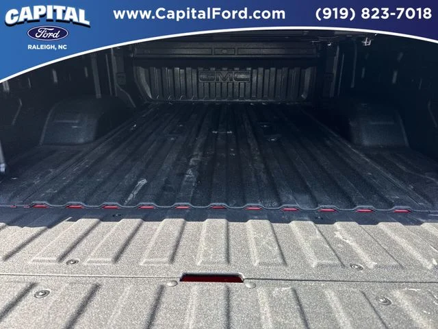 Used 2025 Red GMC SLT image 16