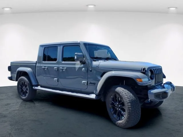 Used 2023 Gray Jeep High Altitude image 5