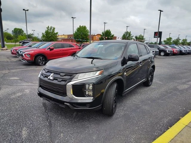 New 2026 Black Mitsubishi 2.0 LE image 3