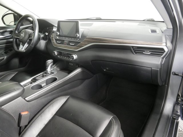 Used 2019 Gun Metallic Nissan SL image 17