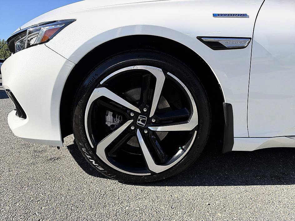 Used 2021 Platinum White Pearl Honda EX image 13