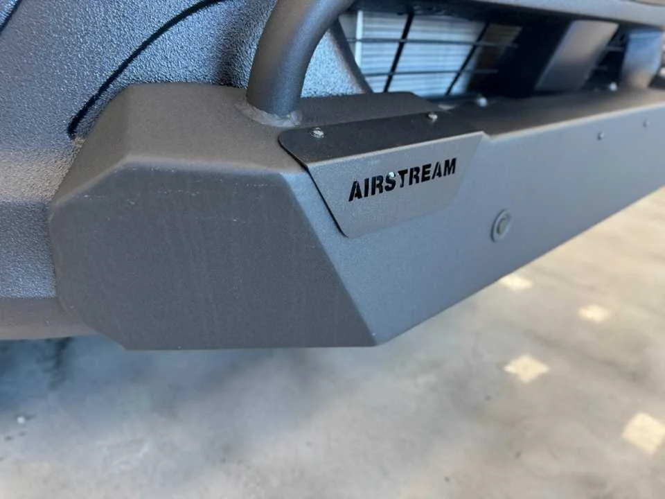 New 2027 TENORITE GREY PREMIUM METALLIC AIRSTREAM  image 5