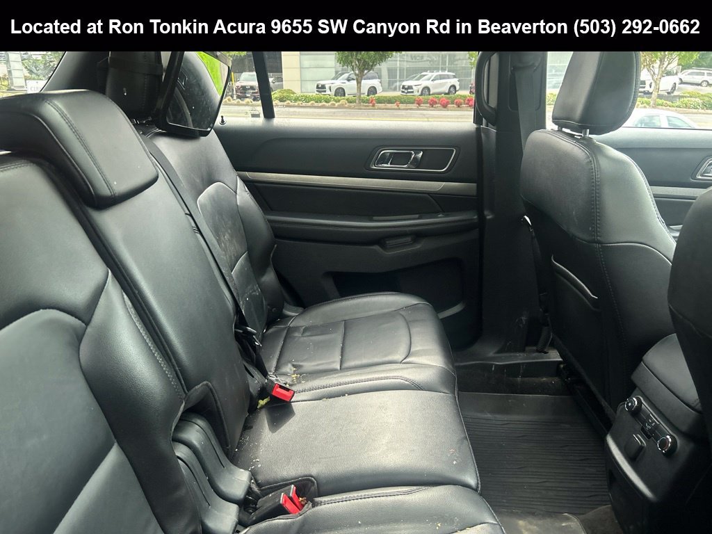 Used 2018 Shadow Black Ford XLT image 10