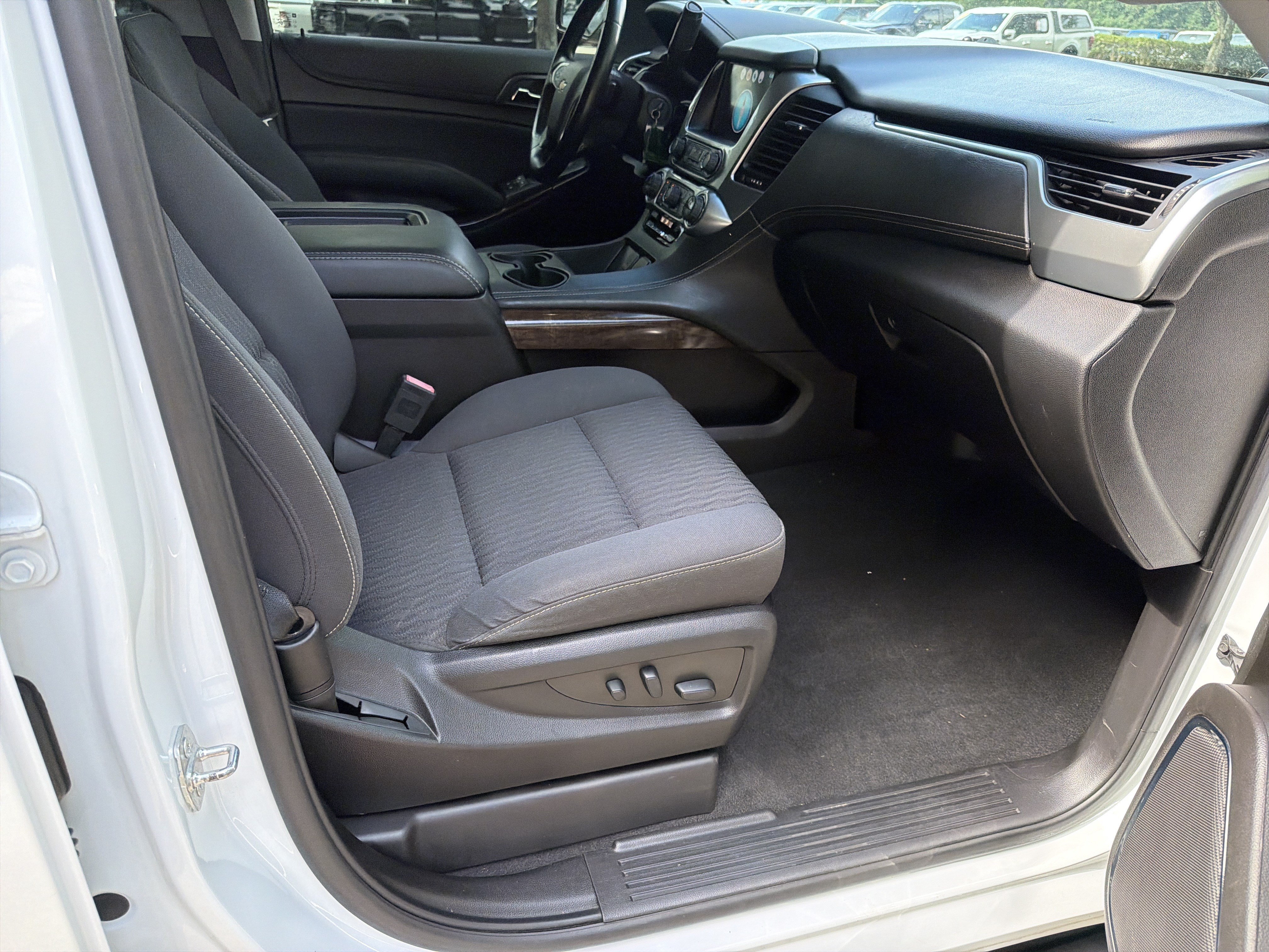 Used 2019 Summit White Chevrolet LS image 16