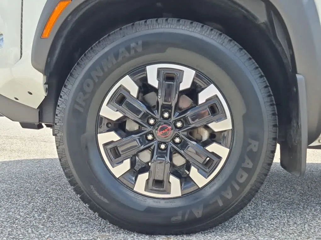 Certified Used 2023 Glacier White Nissan PRO-4X image 6