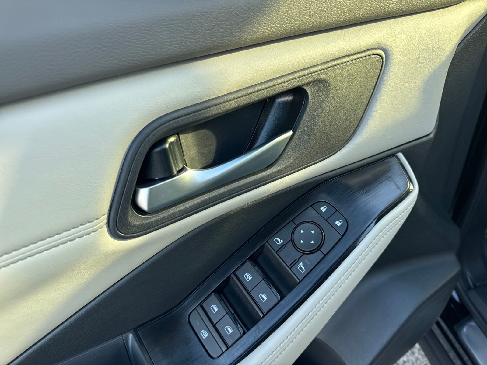 New 2026 Nissan Rogue Dark Armor 4D Sport Utility