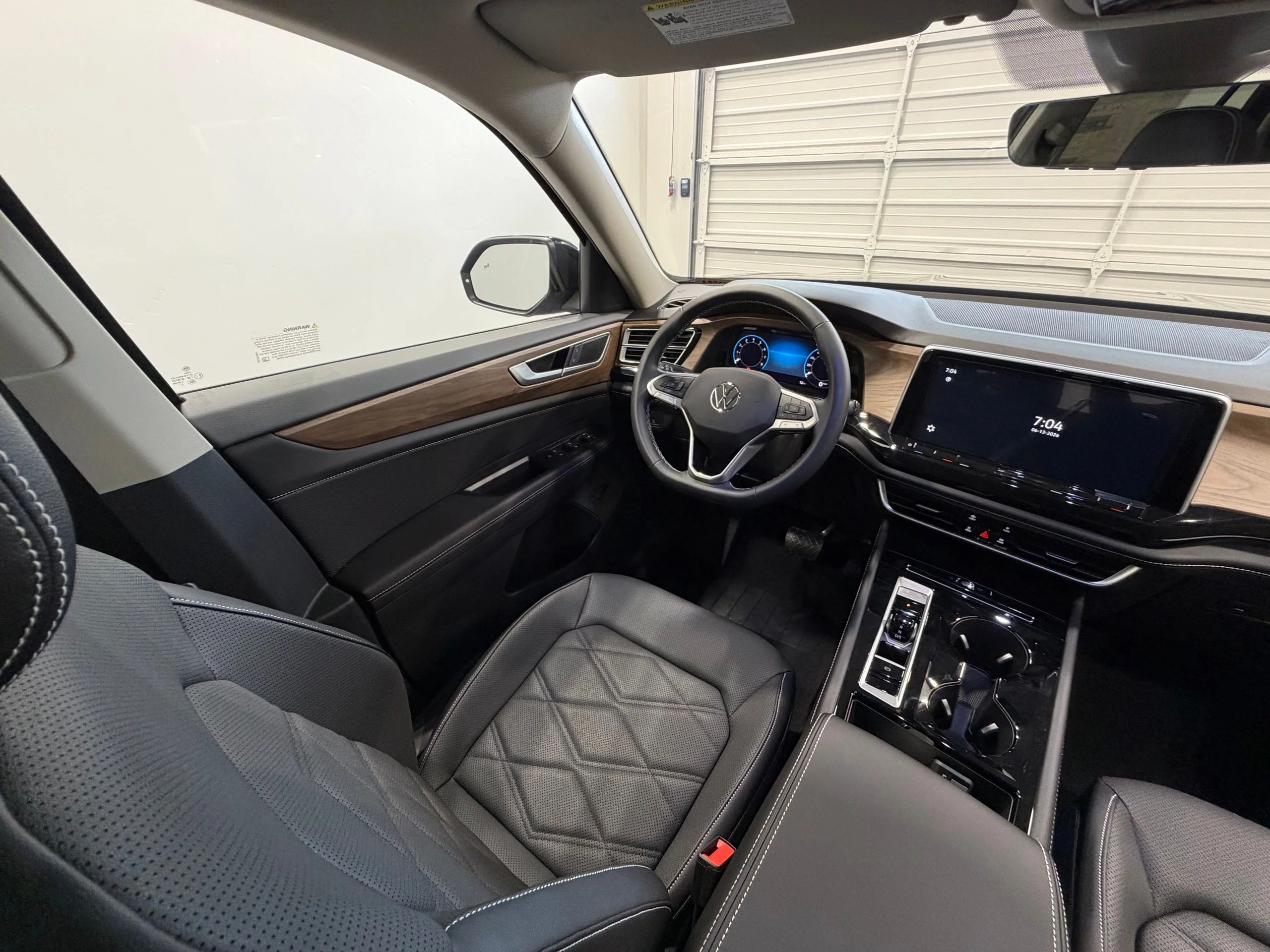 New 2026 Black Volkswagen 2.0T SE w/Technology image 34